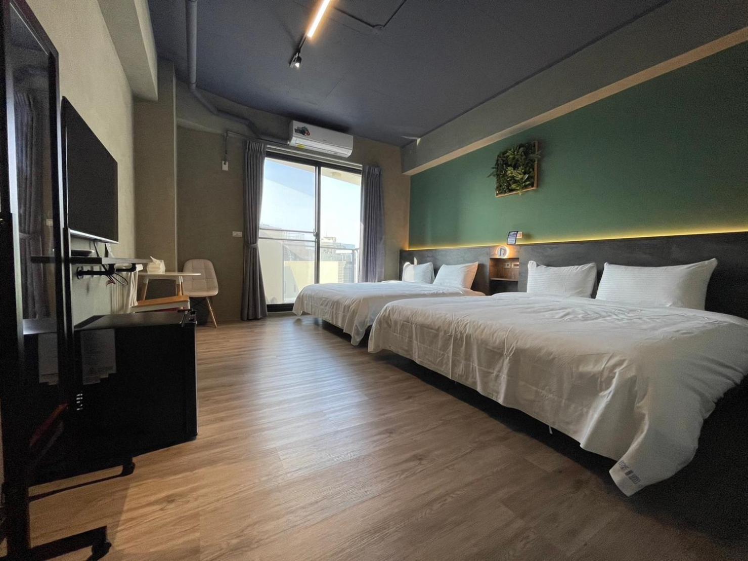 Long Lang Homestay Tainan Eksteriør bilde