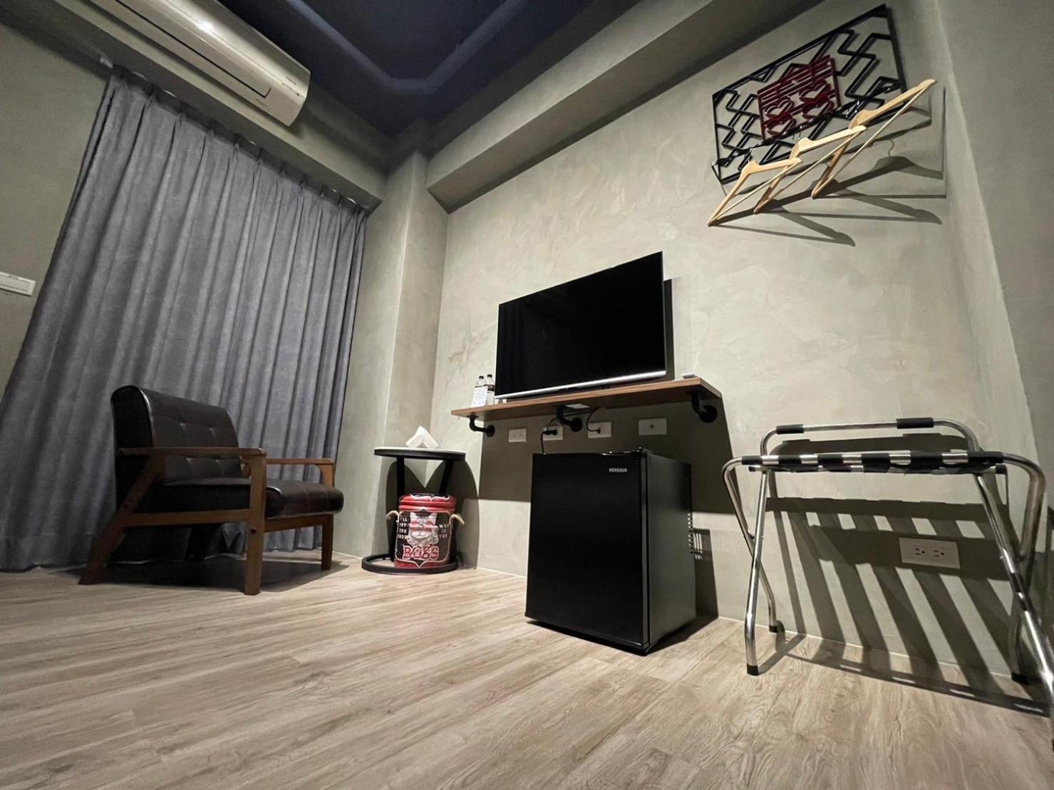Long Lang Homestay Tainan Eksteriør bilde